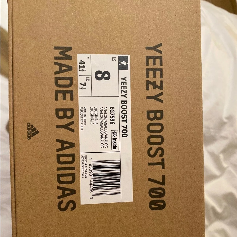 Adidas Yeezy Boost 700 Analog. Size 8. NEW In Box
